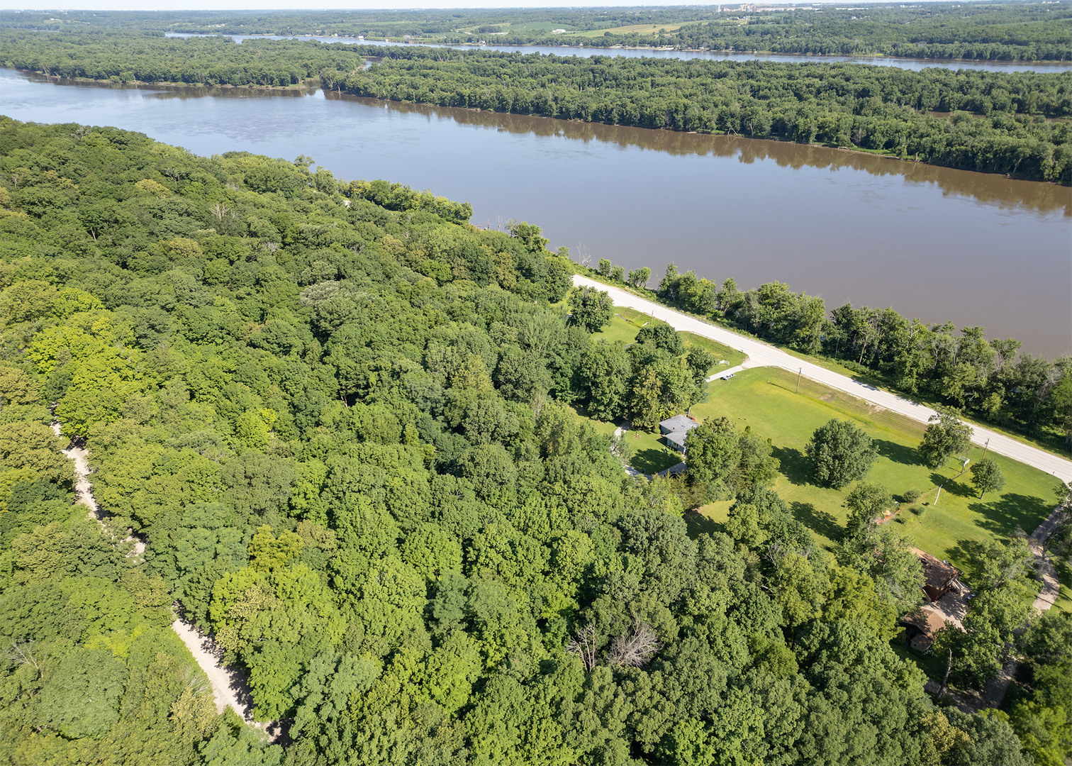 main property photo 4