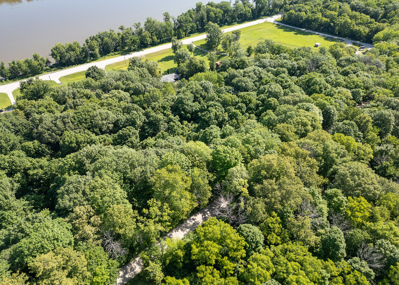 main property photo 8