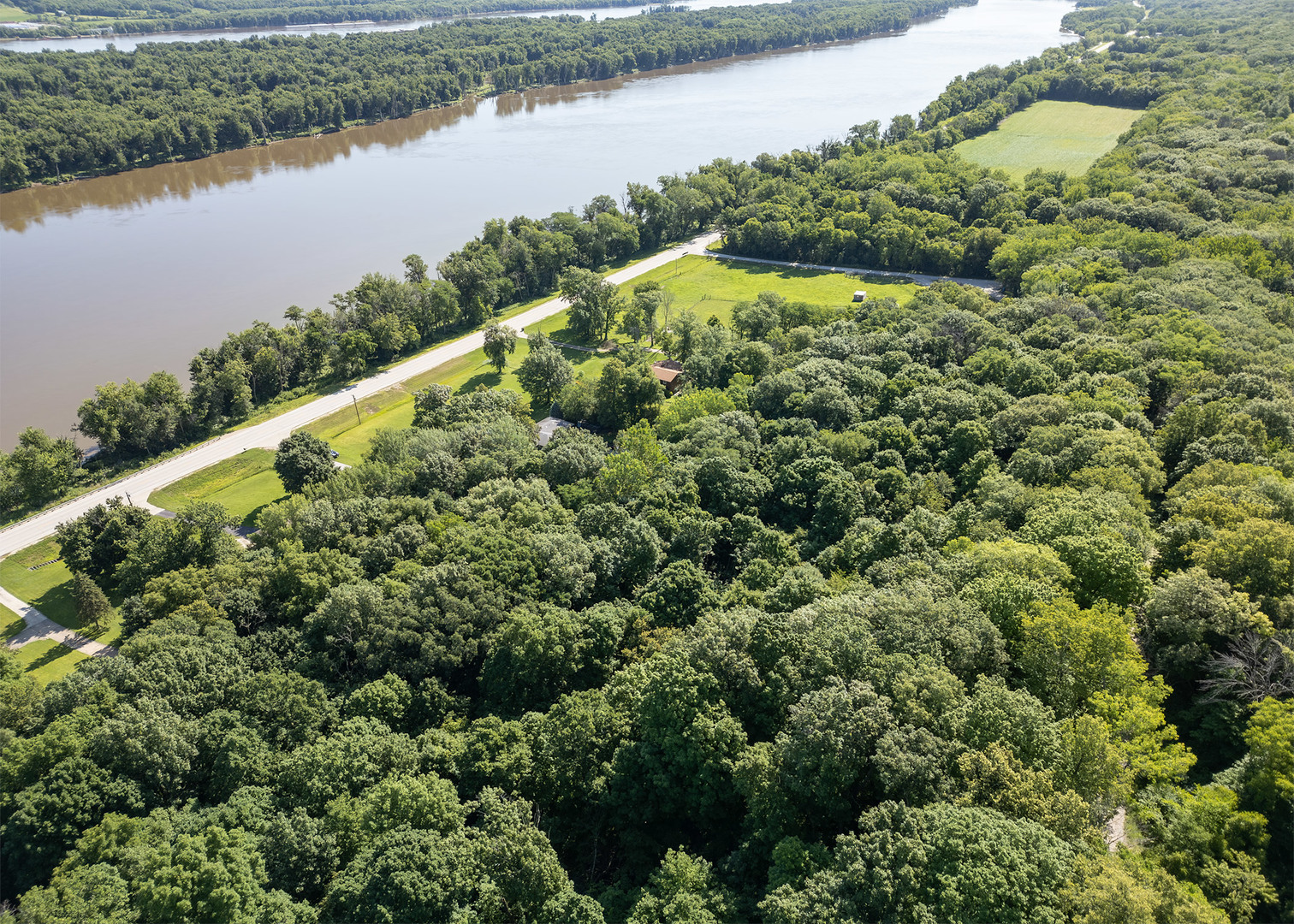 main property photo 9