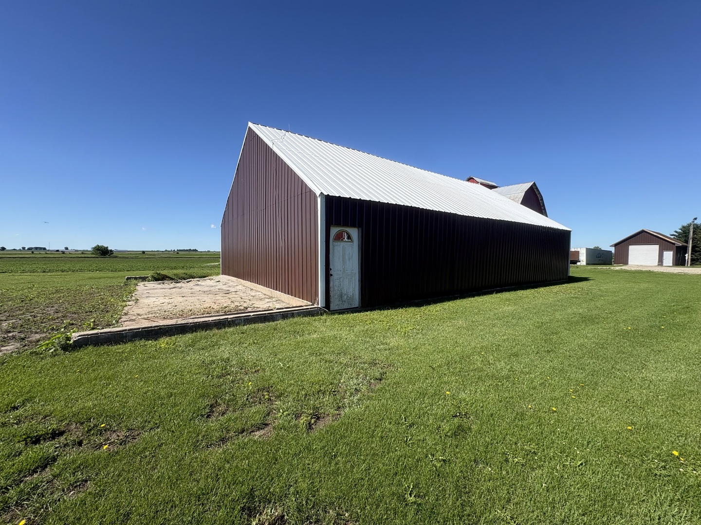 main property photo 42