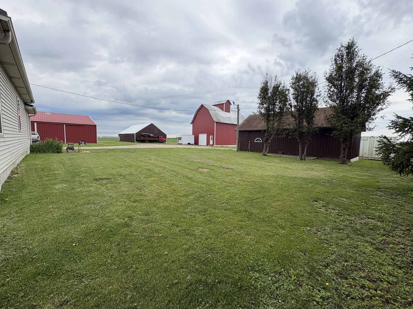 main property photo 47