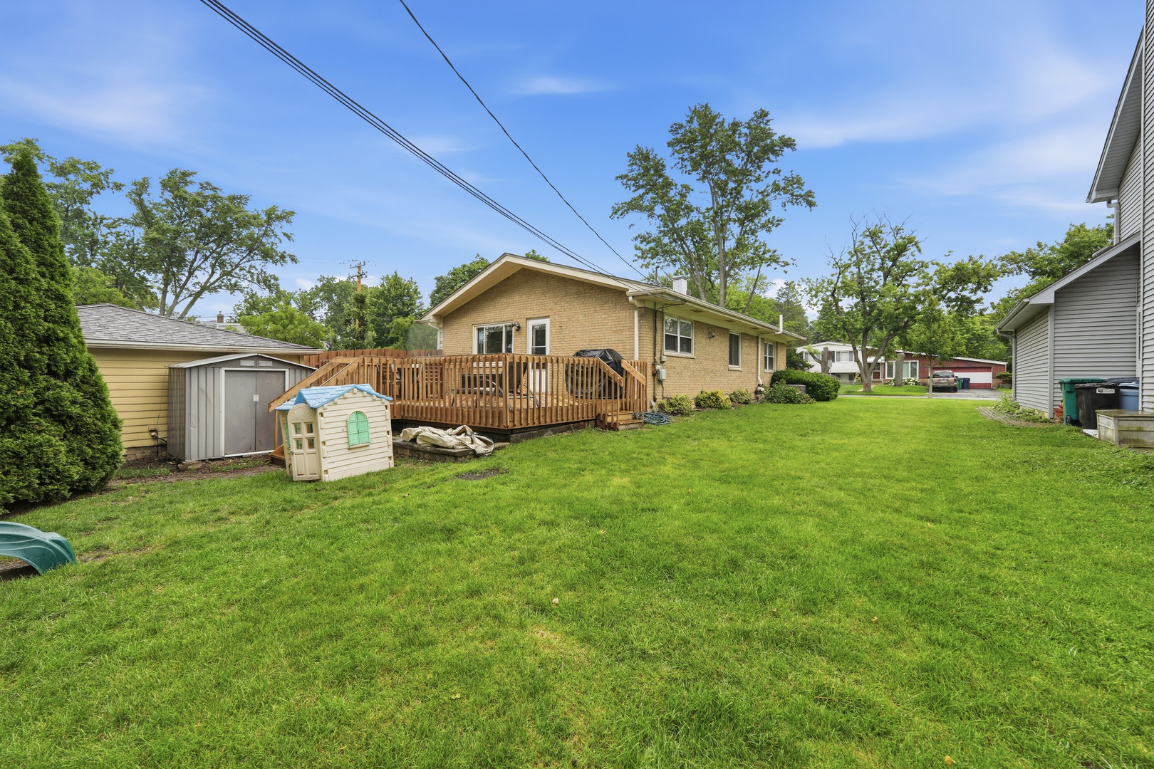 main property photo 28