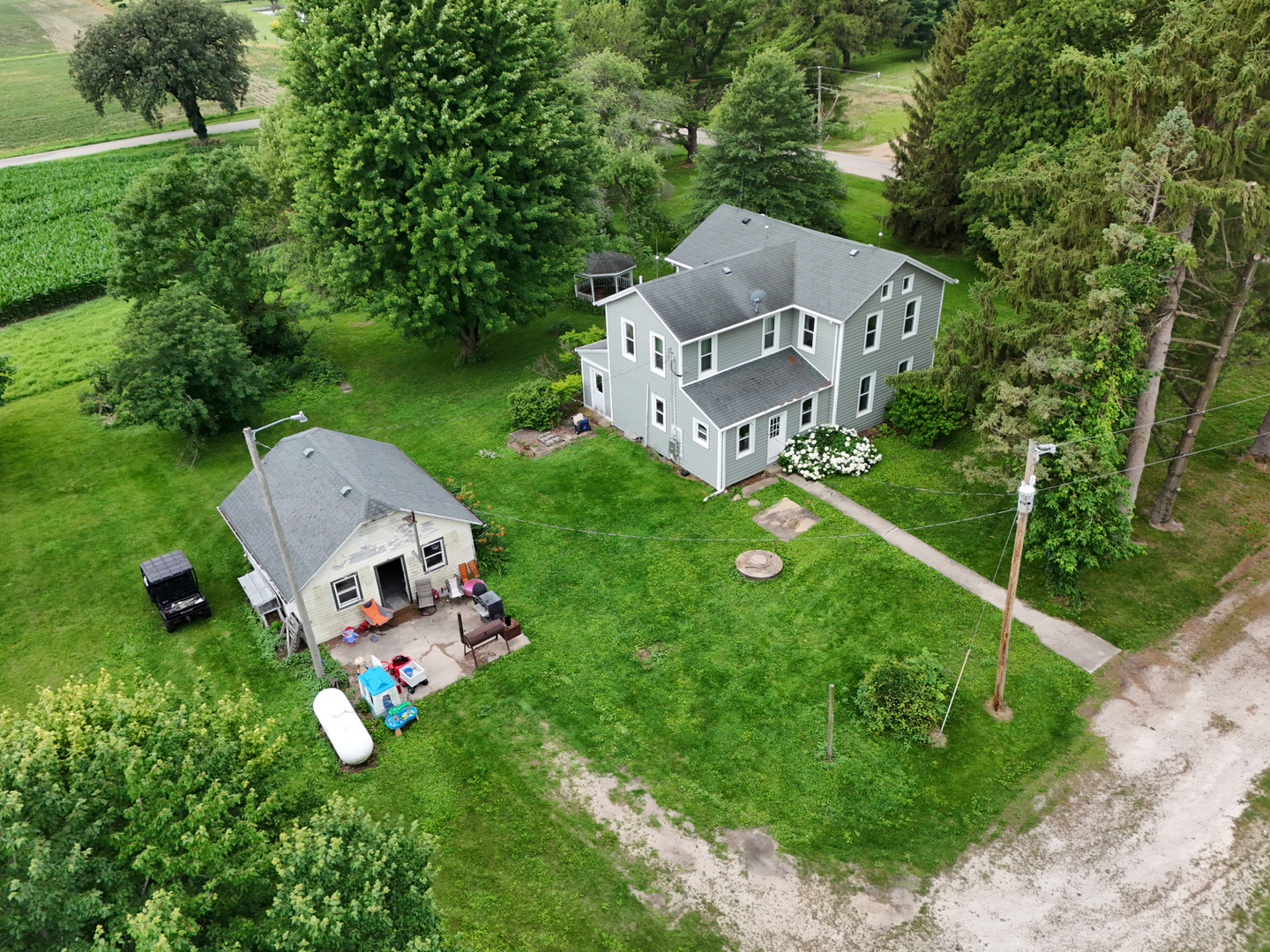 main property photo 40