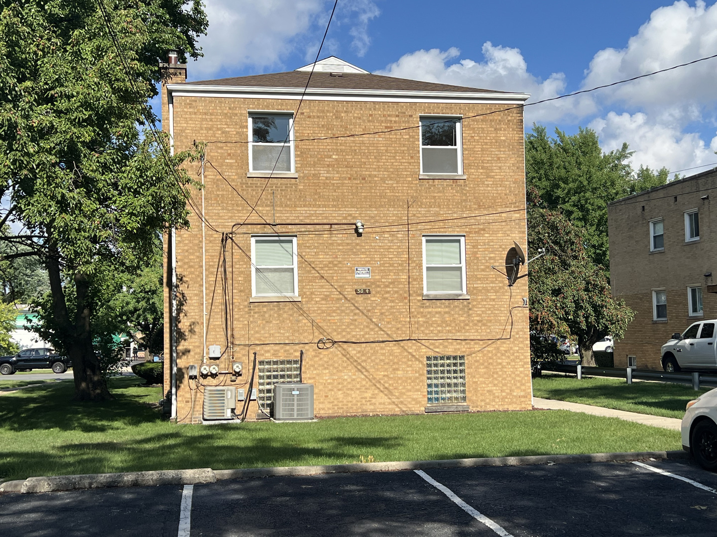 main property photo 11