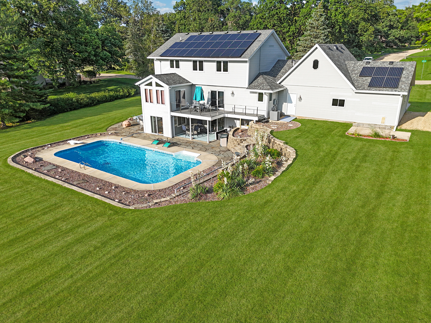 main property photo 50