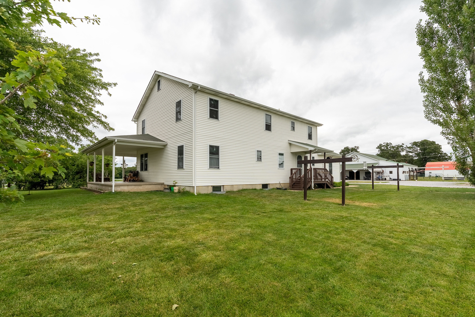 main property photo 16