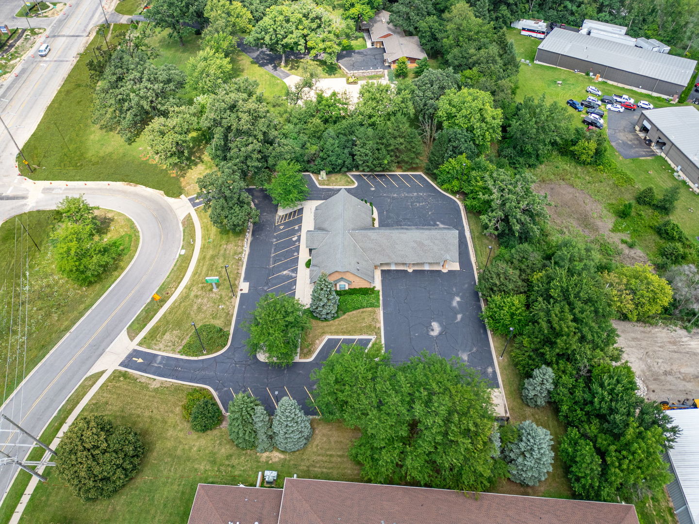 main property photo 7