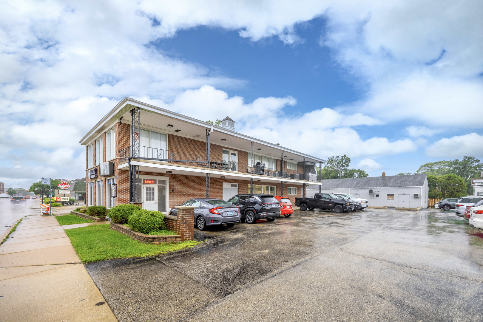 main property photo 4