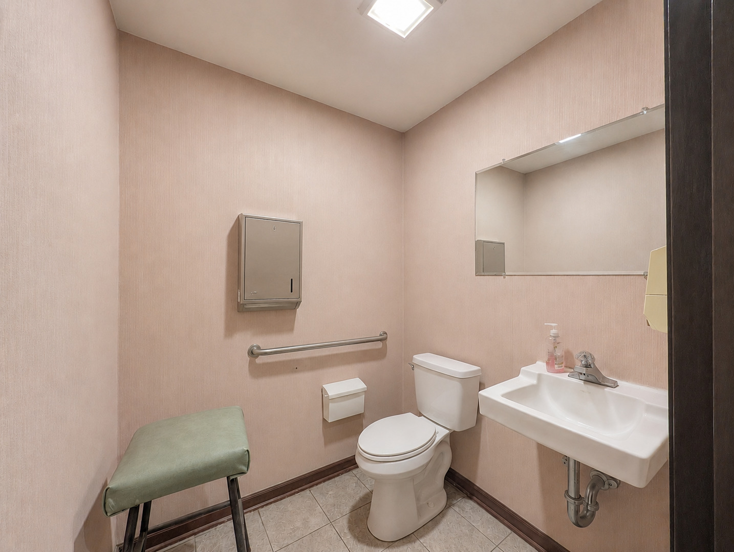 main property photo 14