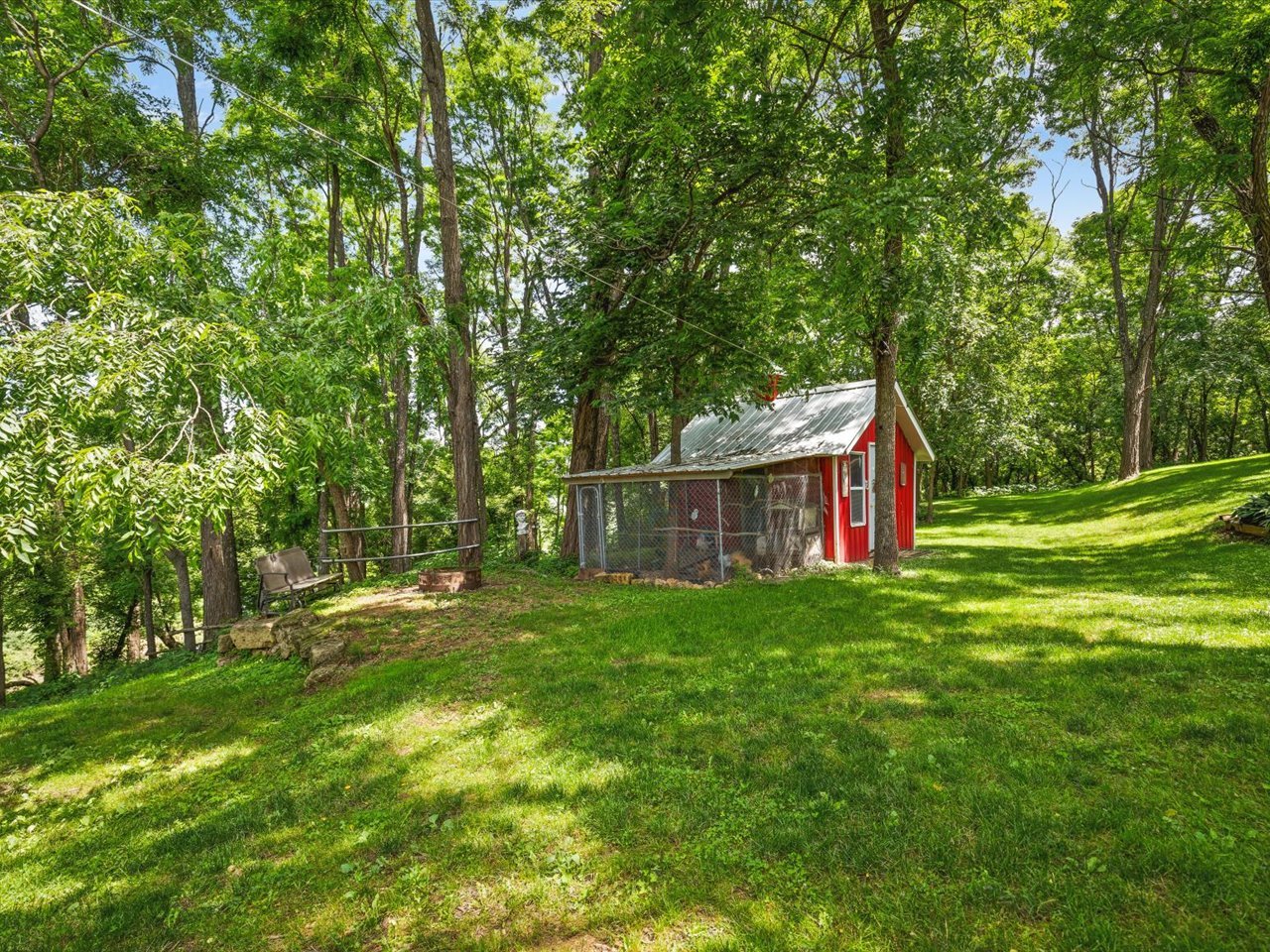 main property photo 37