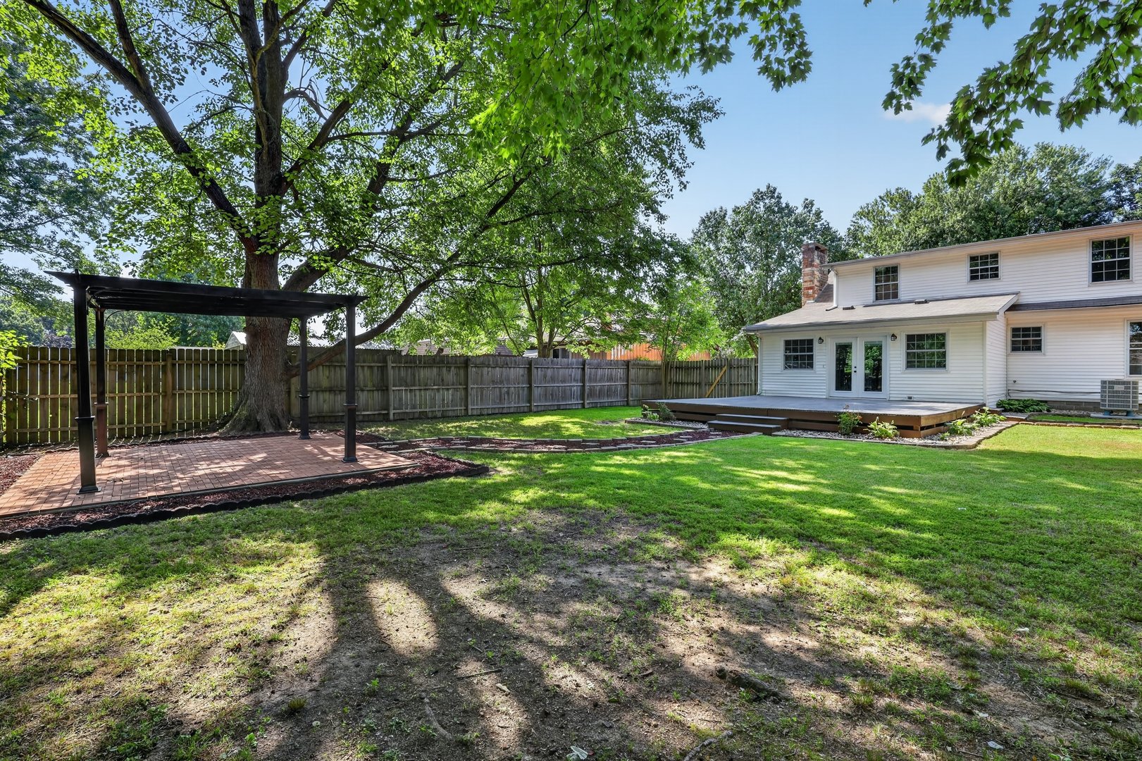 main property photo 28