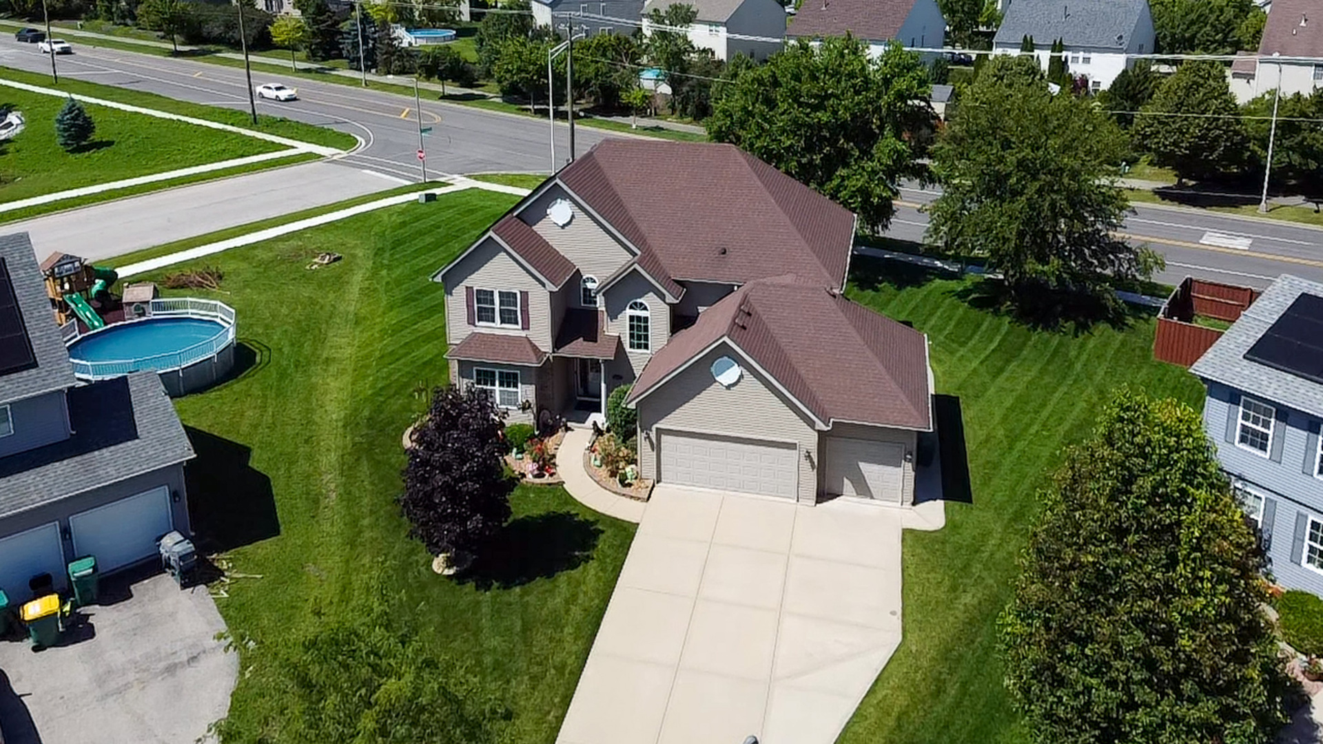 main property photo 9