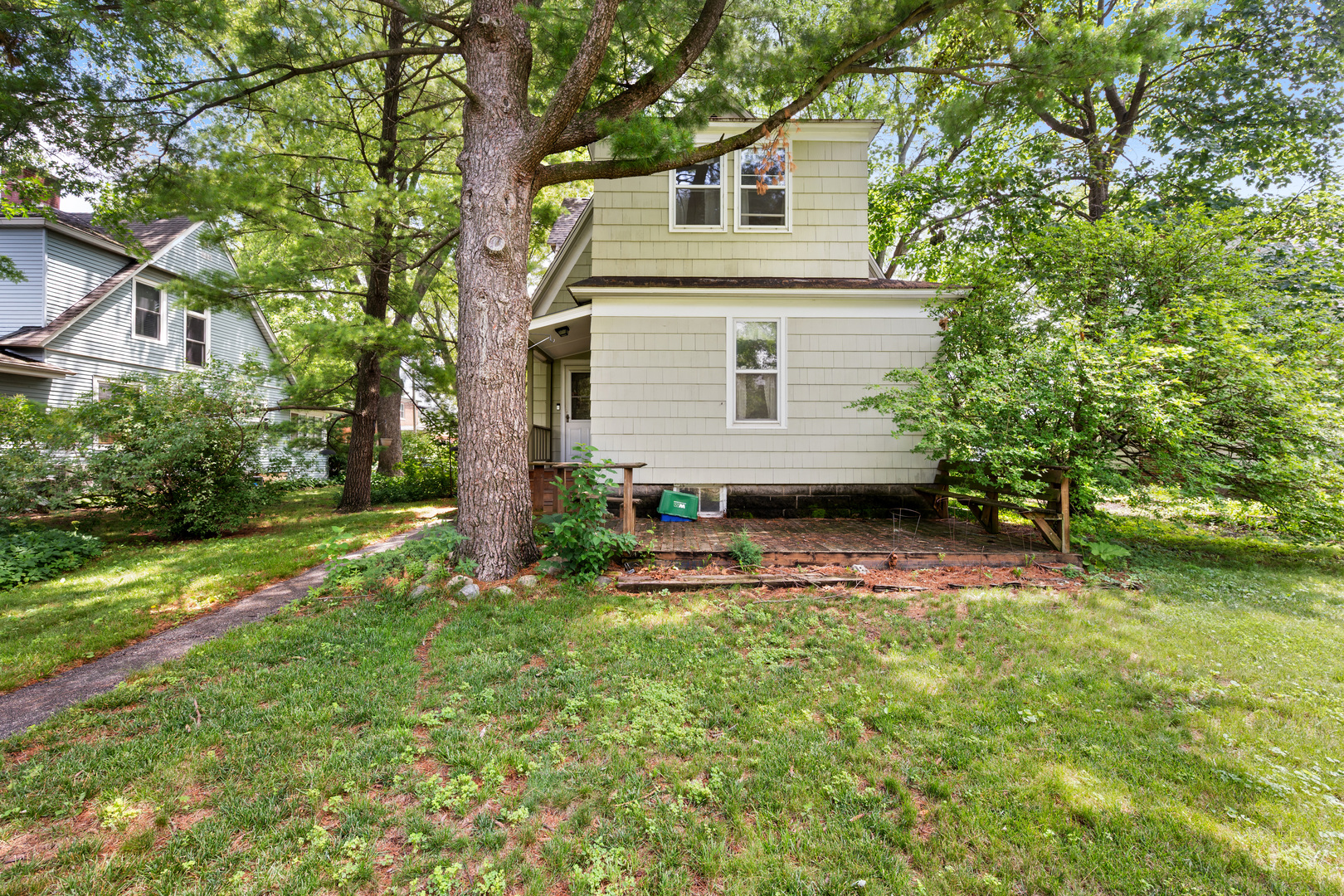 main property photo 34