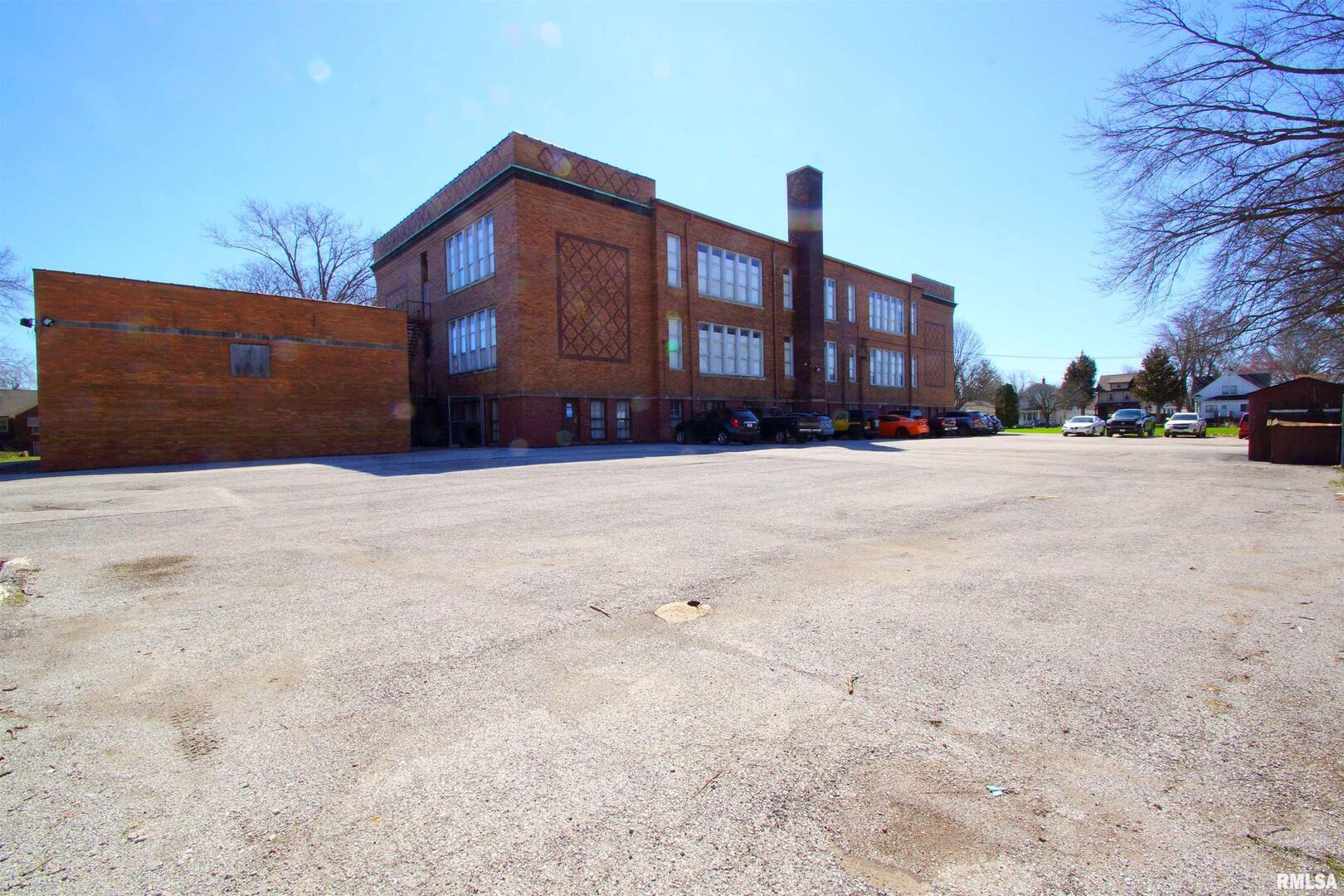 main property photo 20