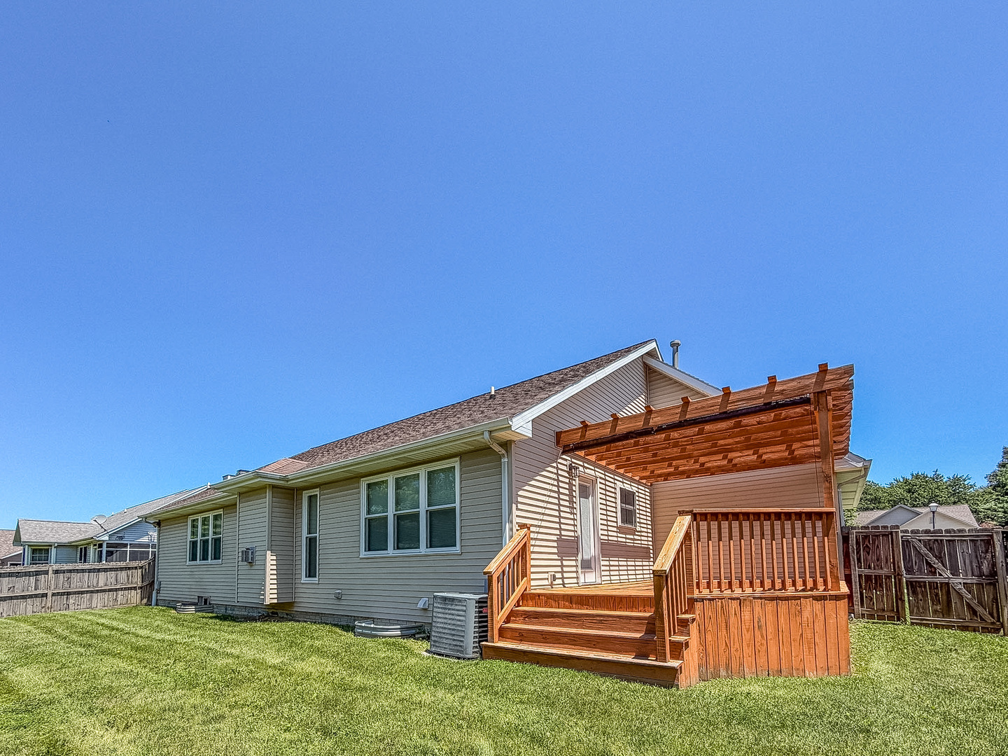 main property photo 35