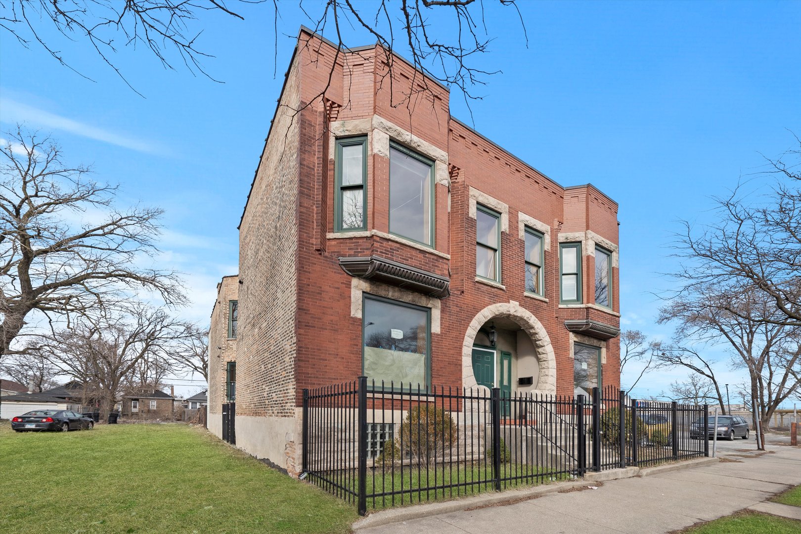 main property photo 3