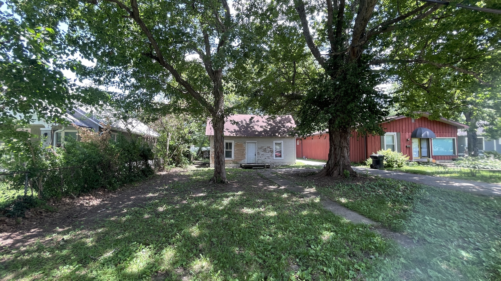 main property photo 4