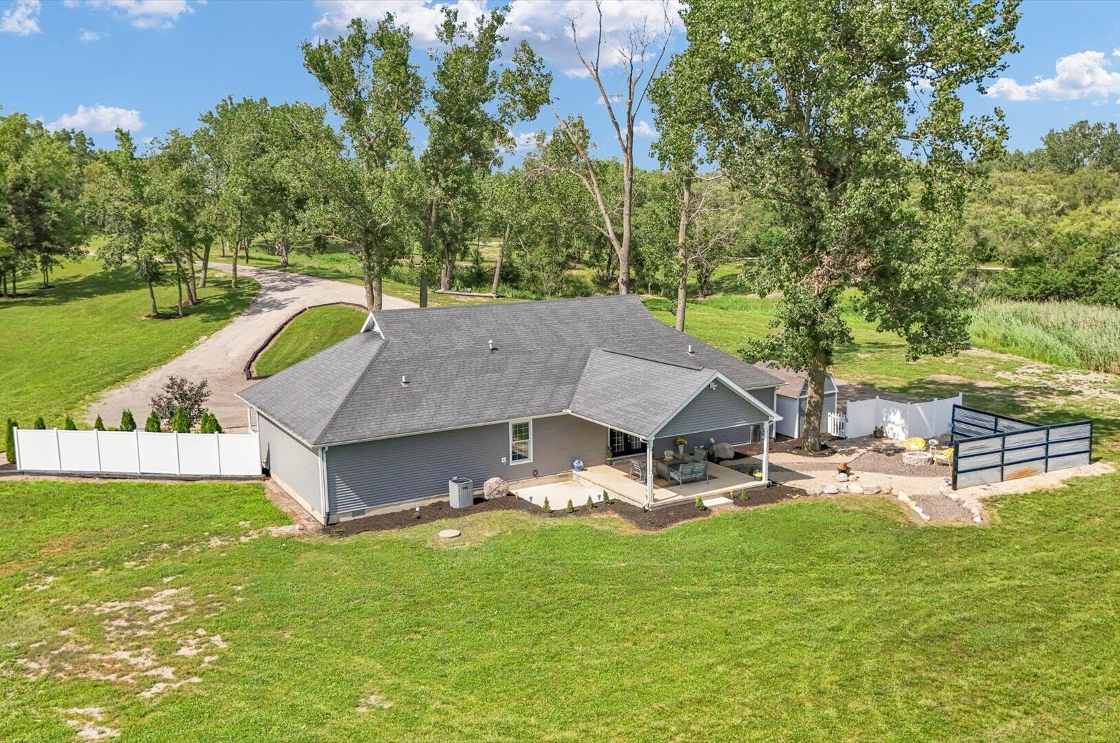 main property photo 38