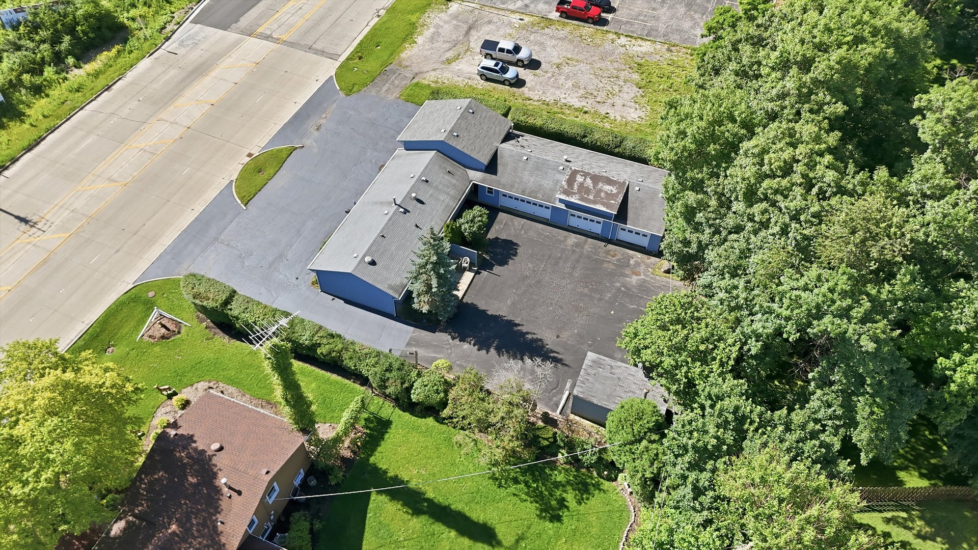 main property photo 36