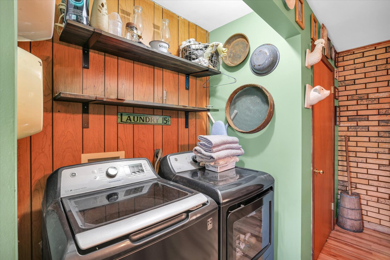 main property photo 17
