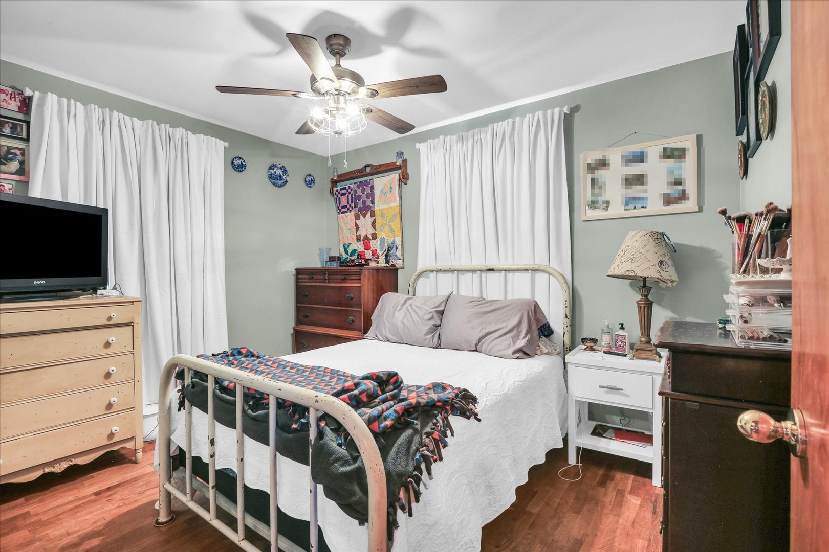 main property photo 23