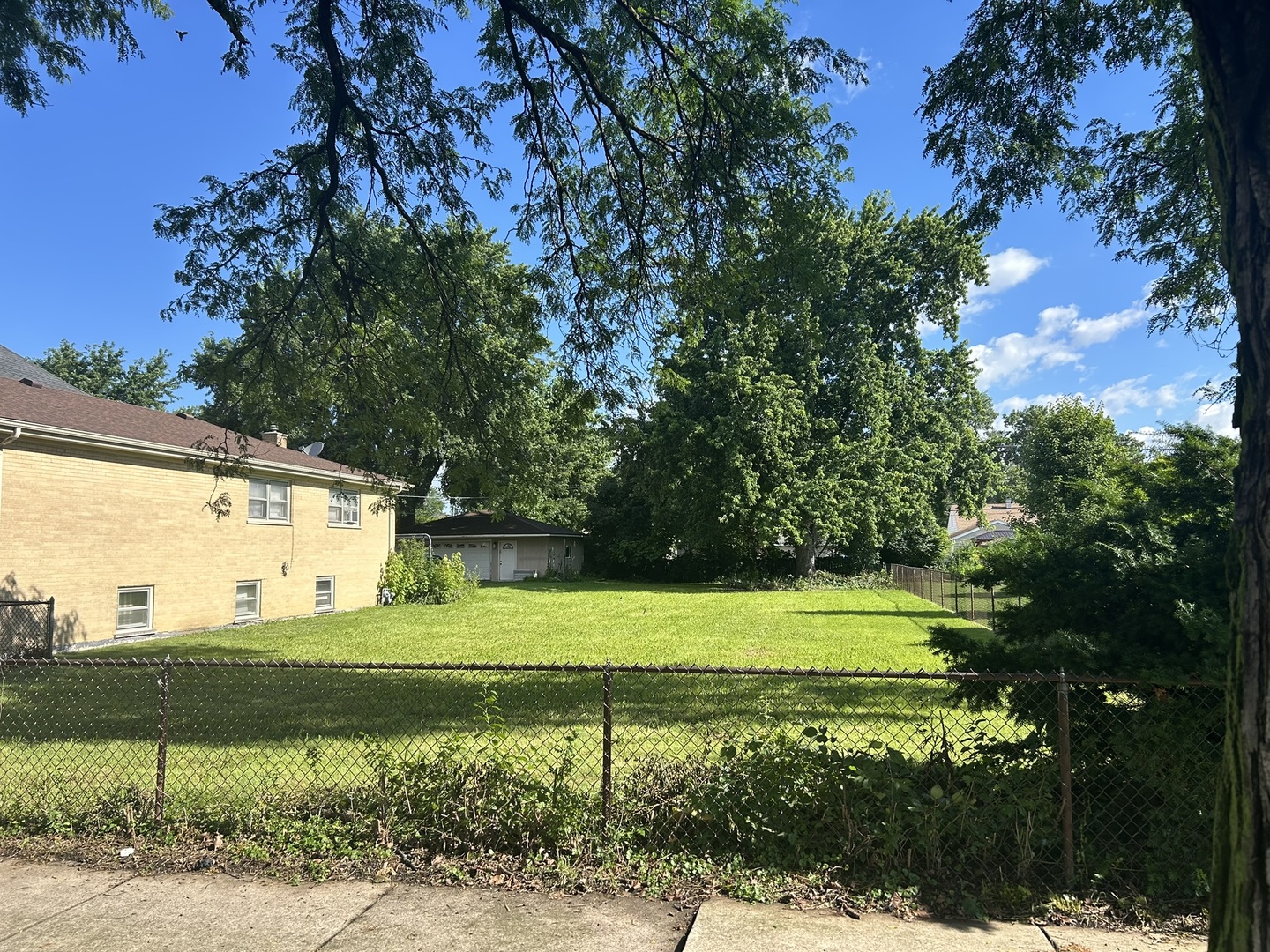 main property photo 7