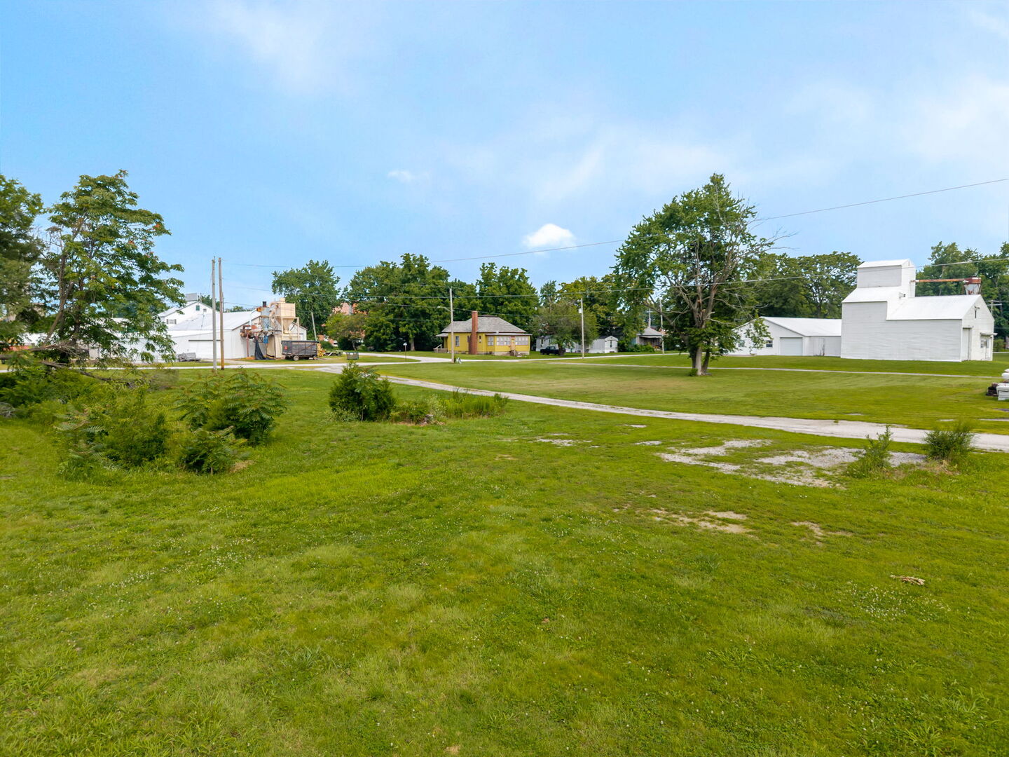 main property photo 5