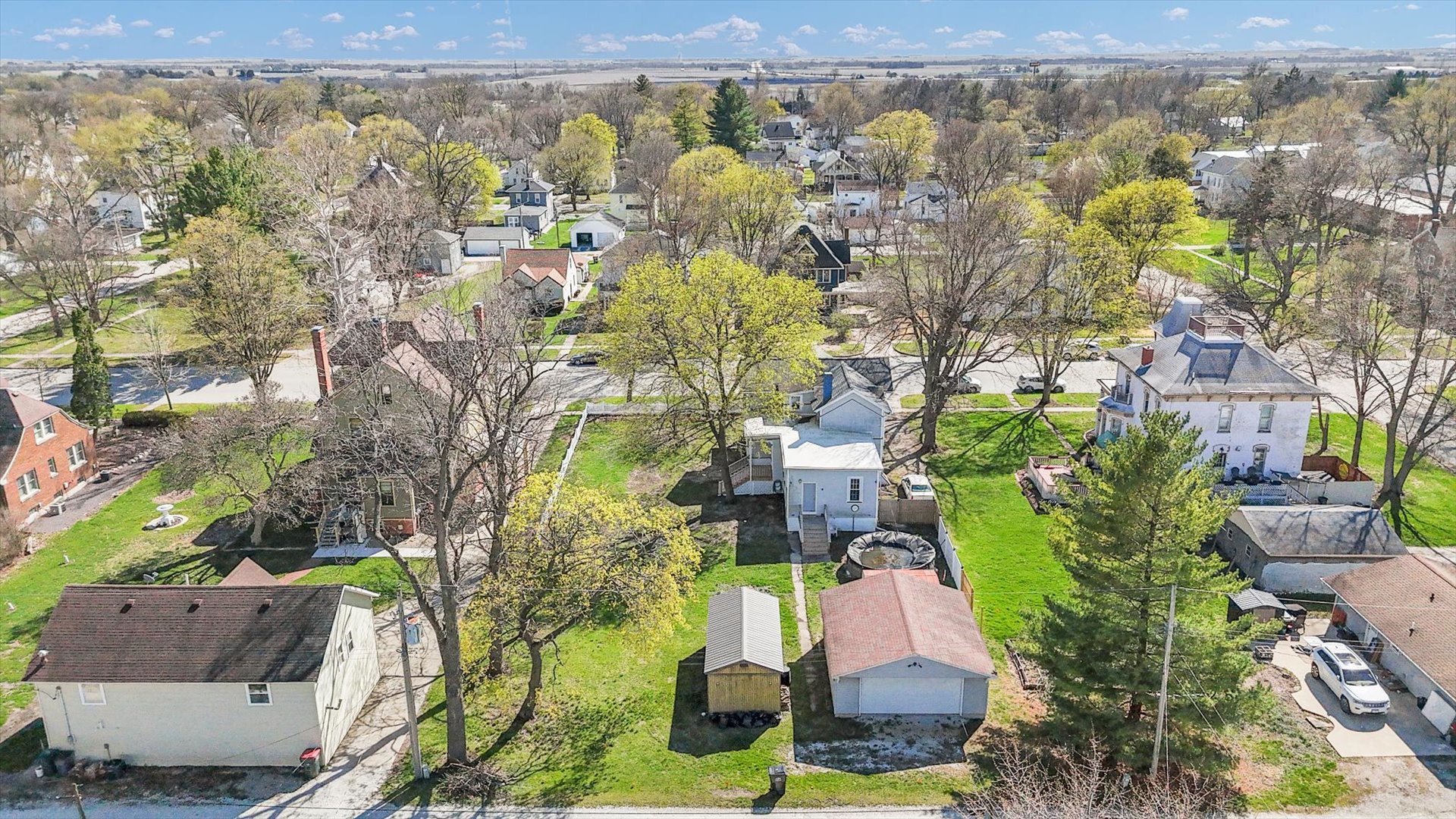 main property photo 32