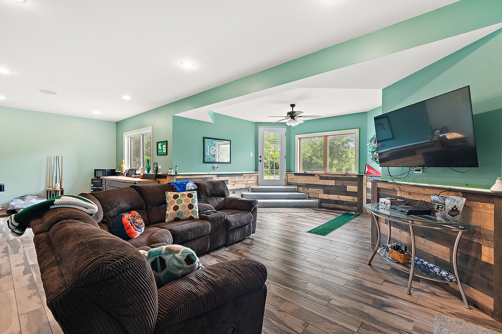main property photo 44