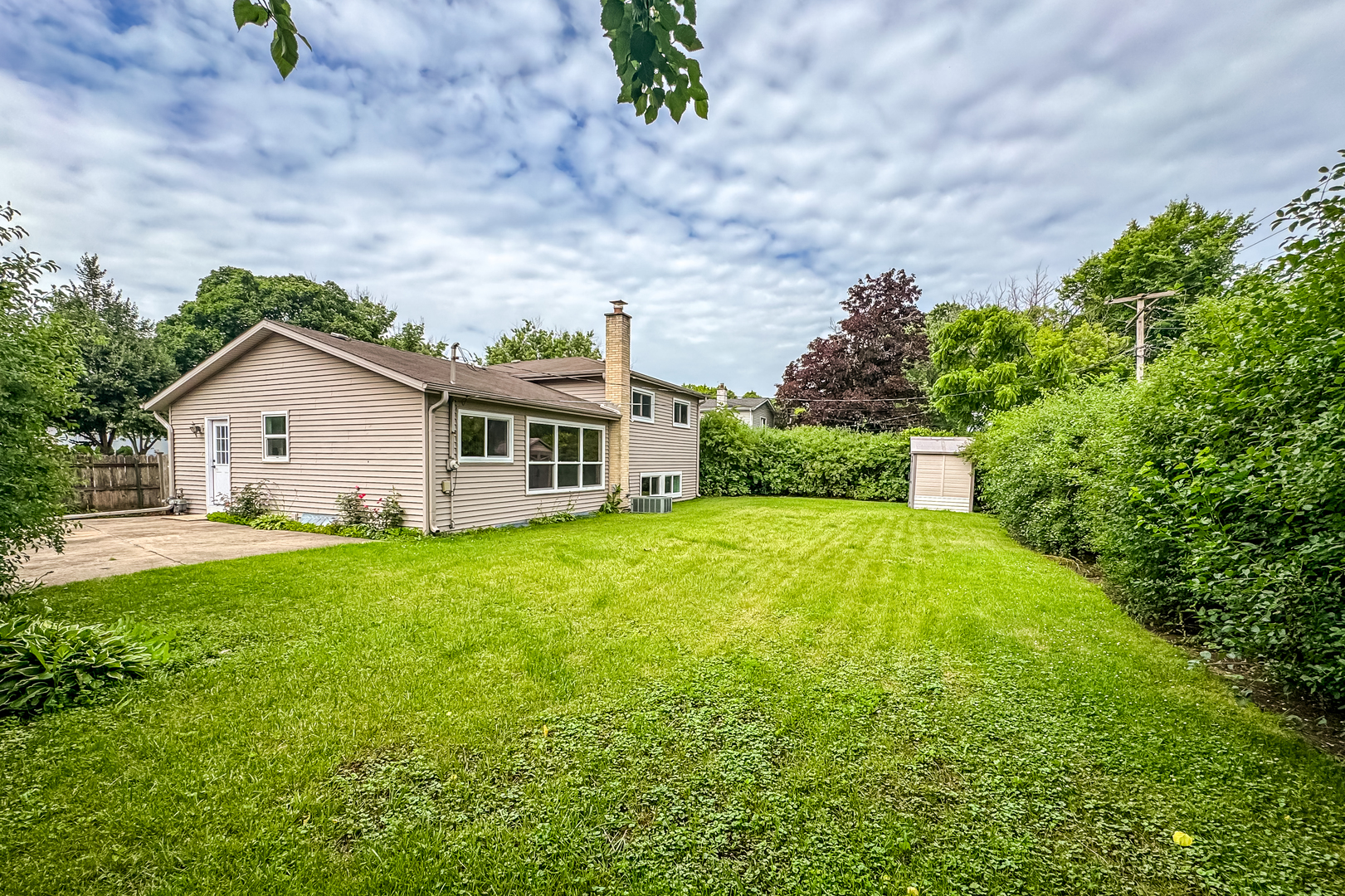 main property photo 28