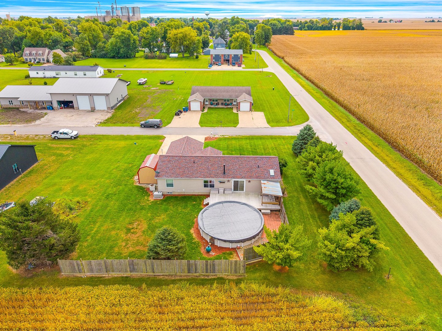 main property photo 40