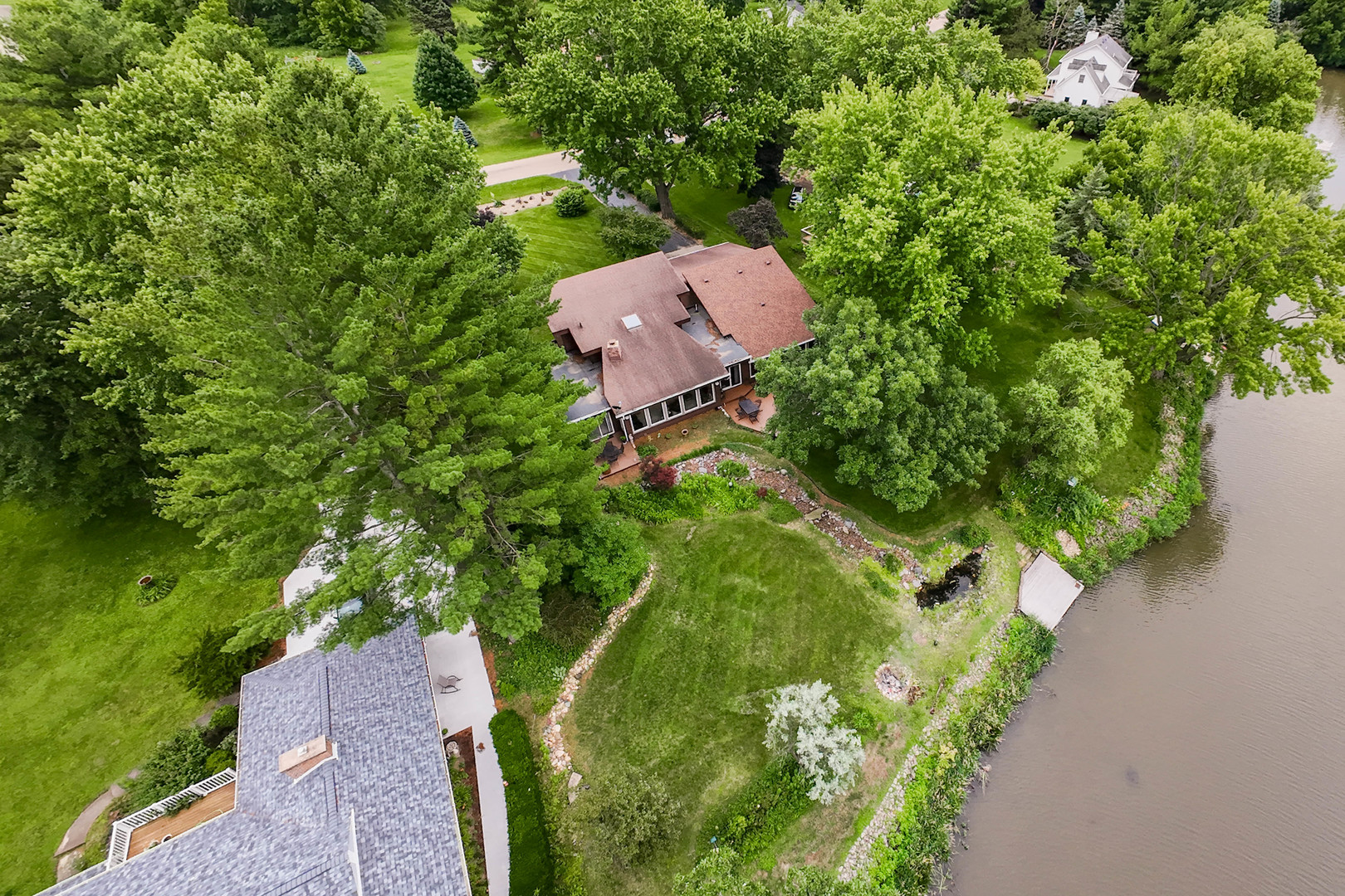 main property photo 34