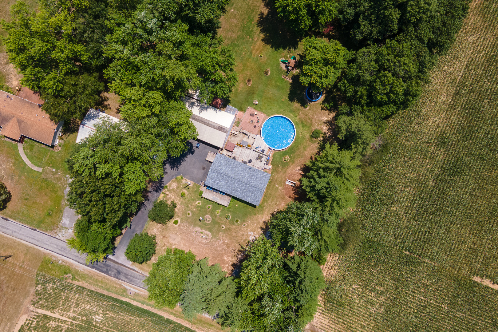 main property photo 29