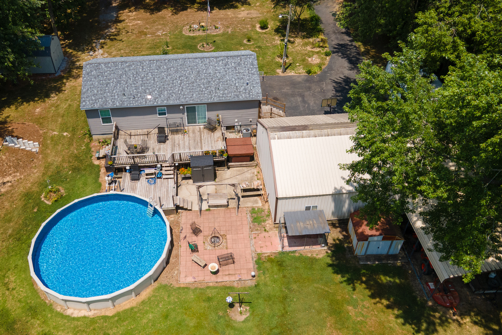 main property photo 33