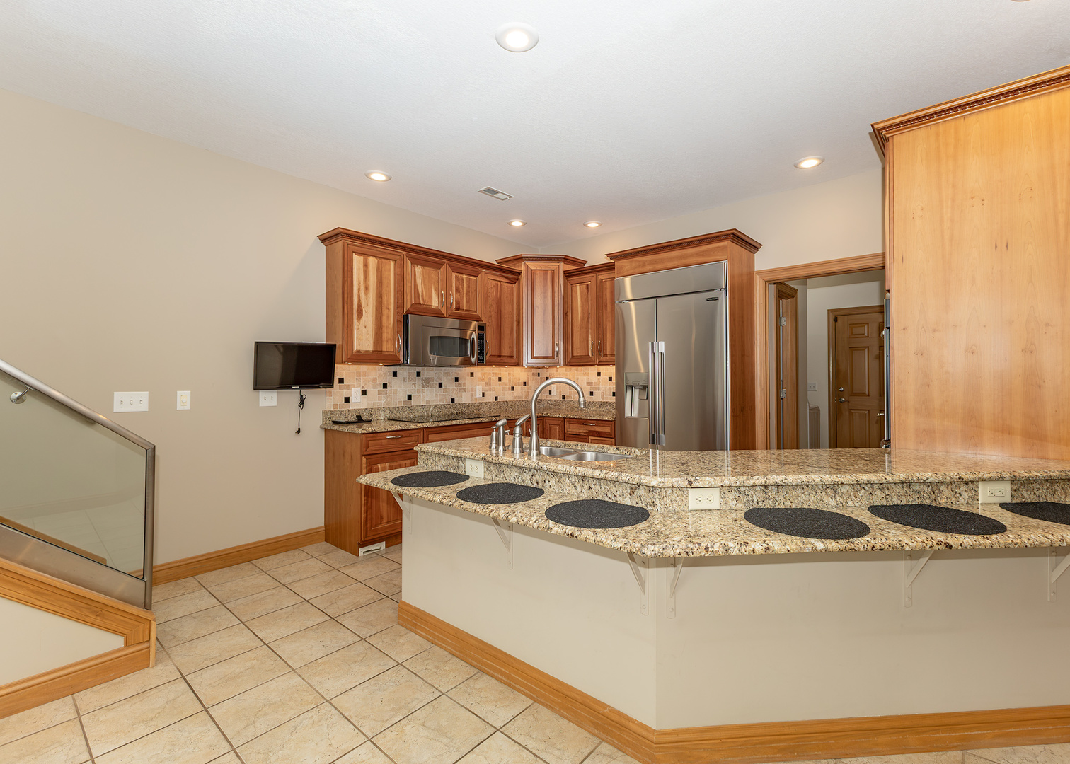 main property photo 6