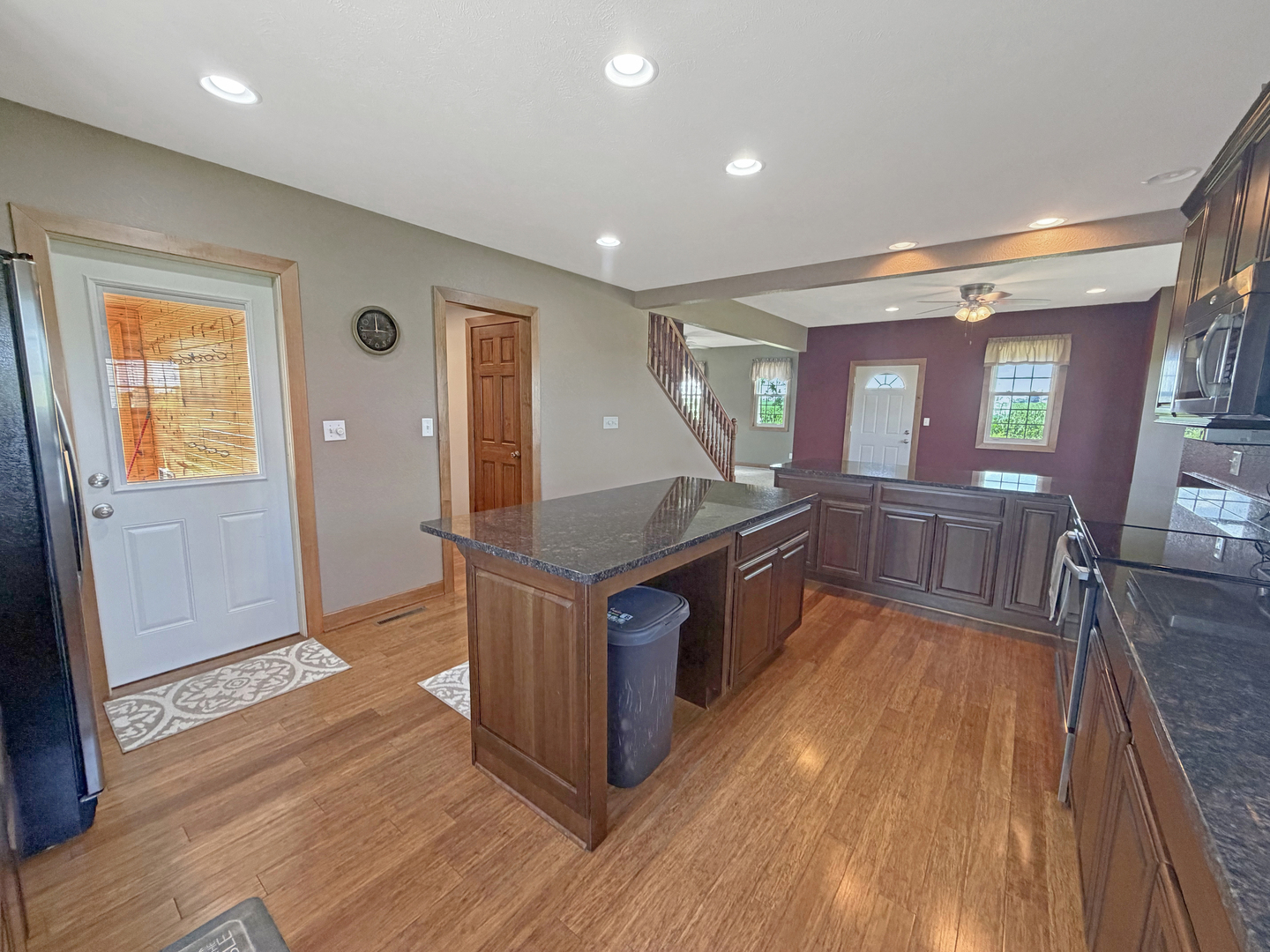 main property photo 14