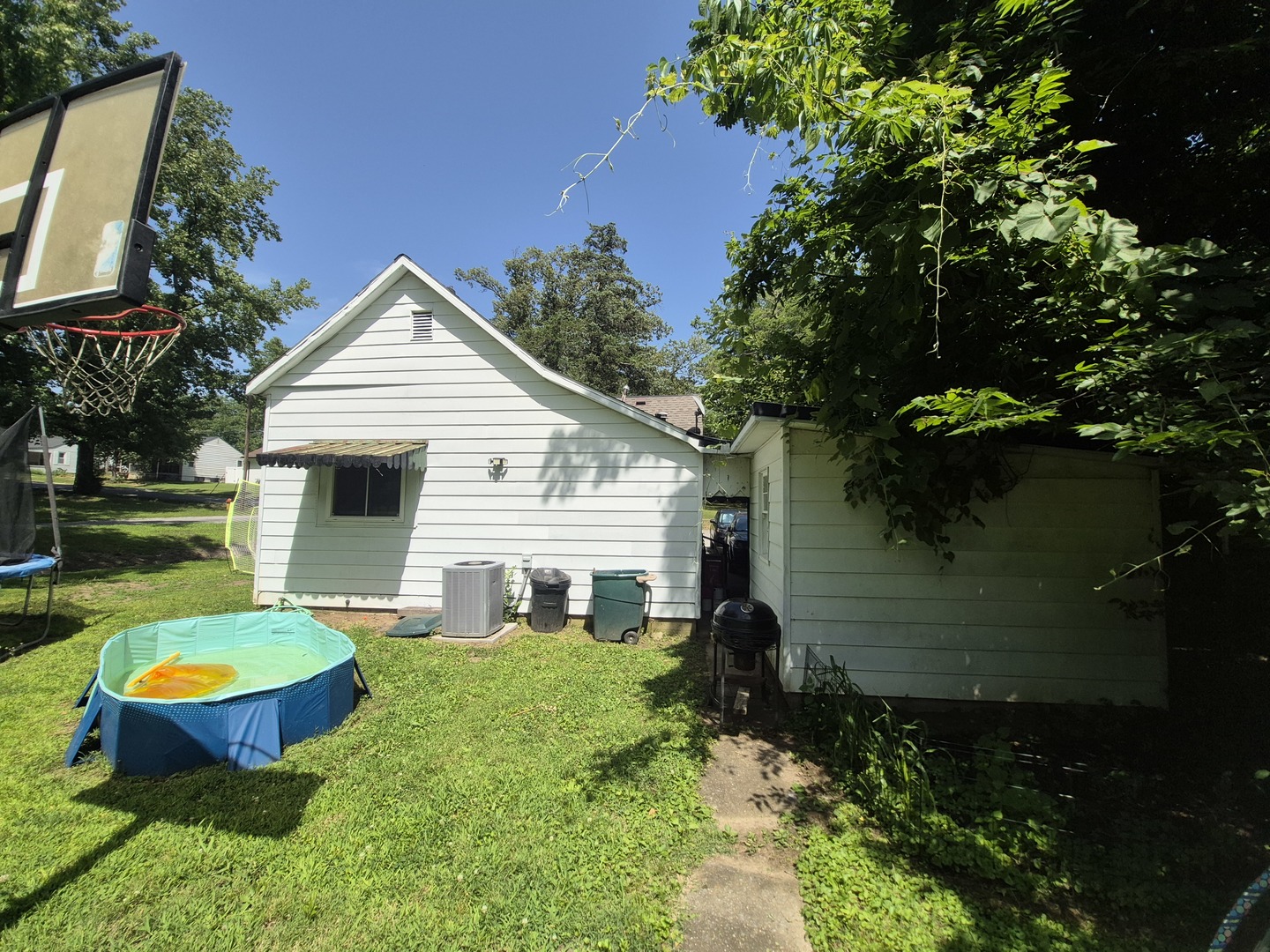 main property photo 18