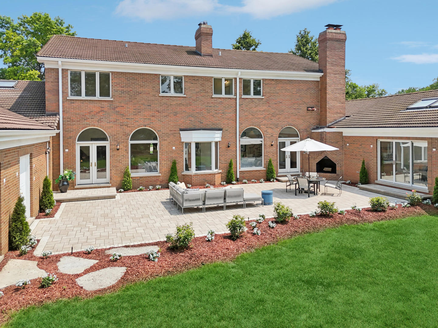 main property photo 11
