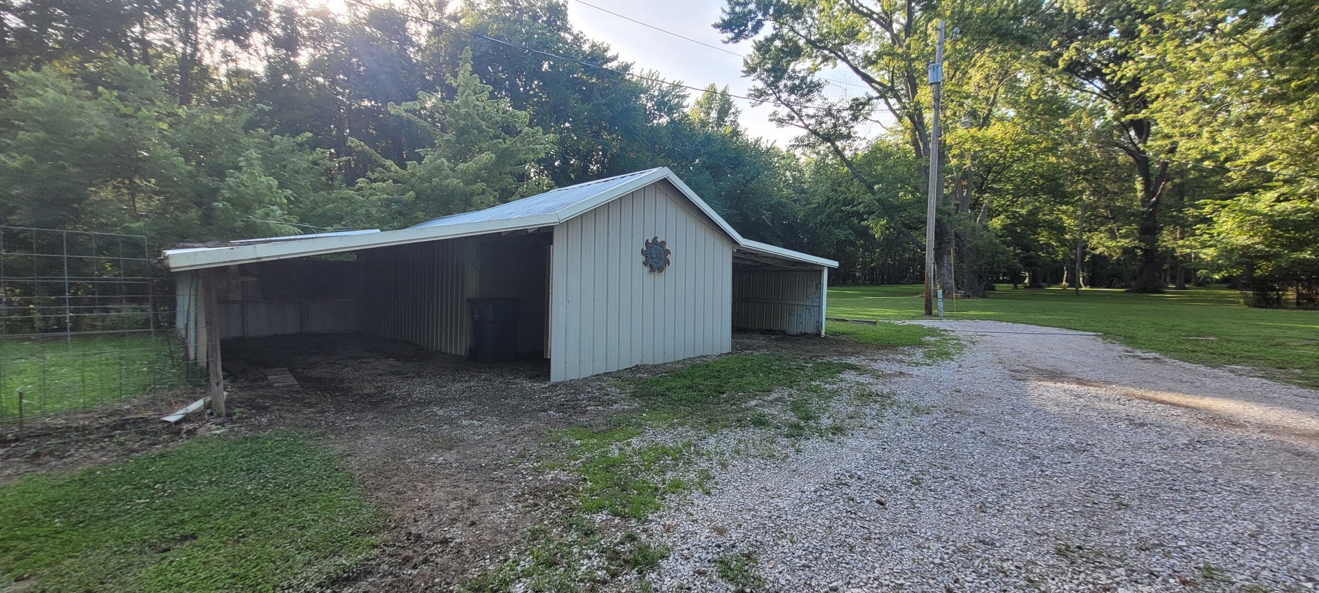 main property photo 14