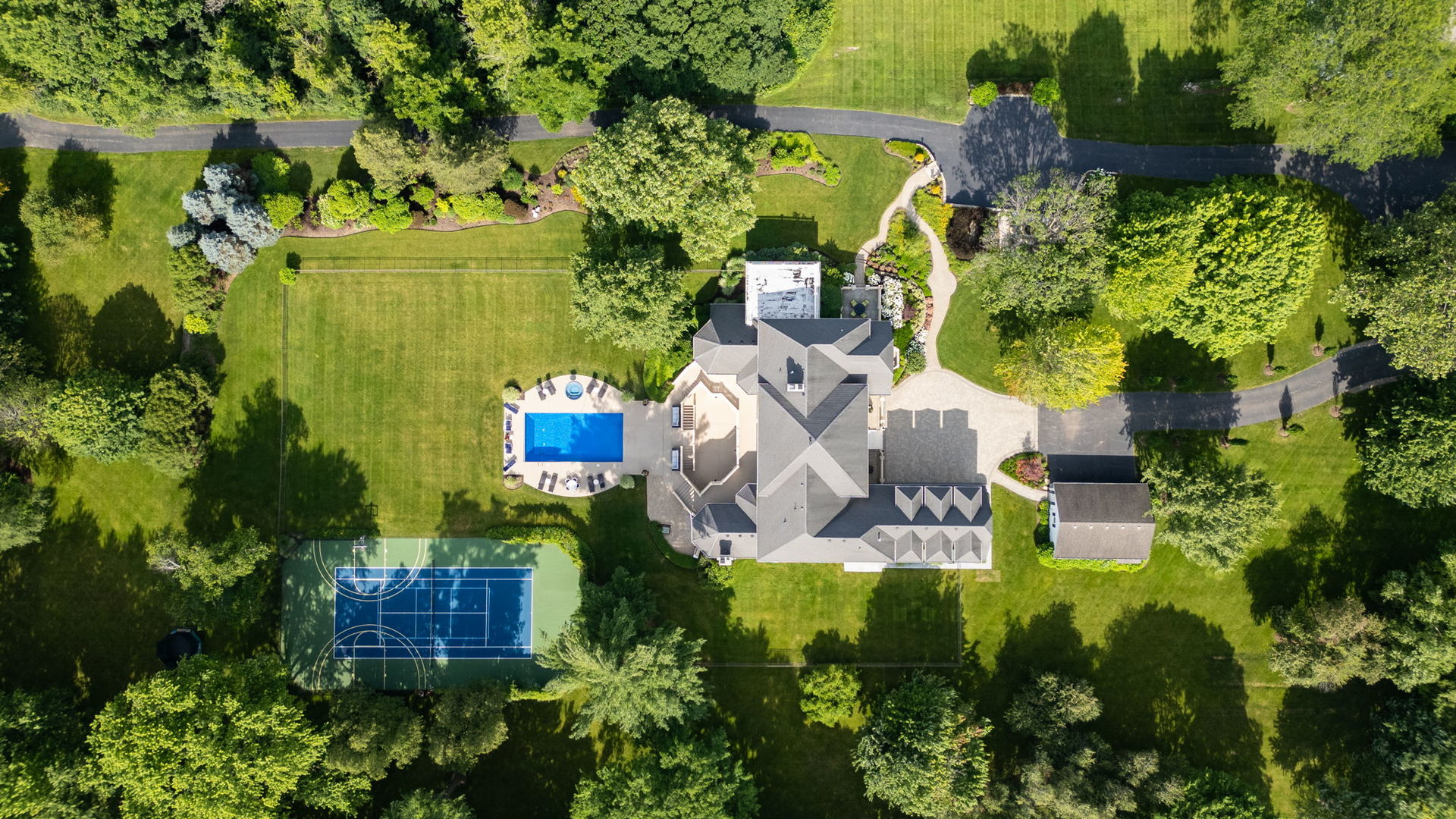 main property photo 15
