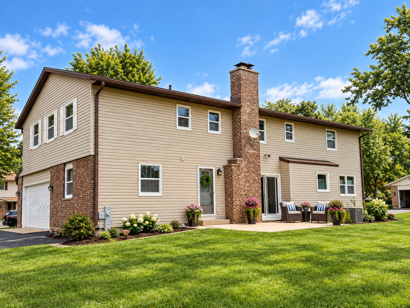 main property photo 23