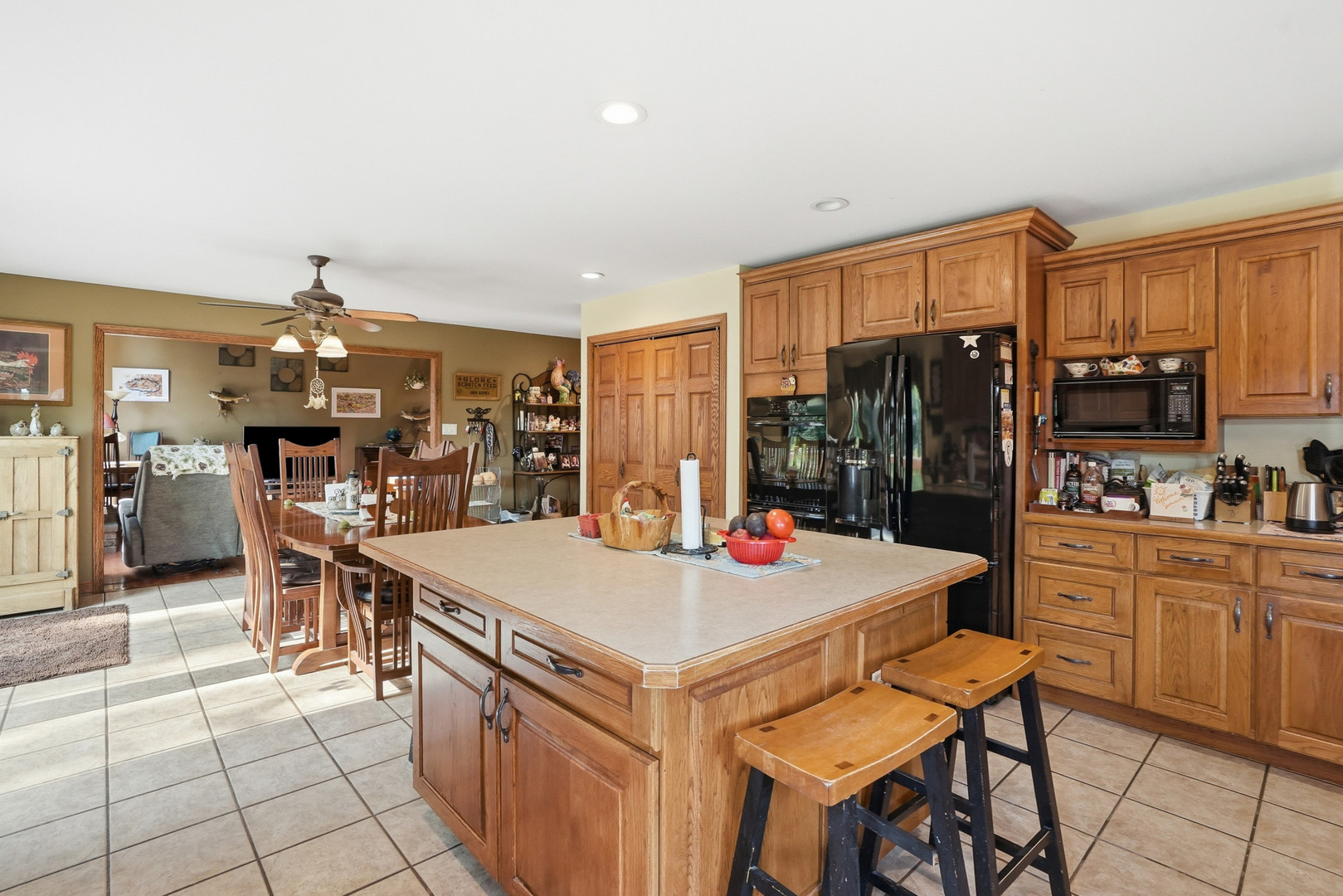 main property photo 25