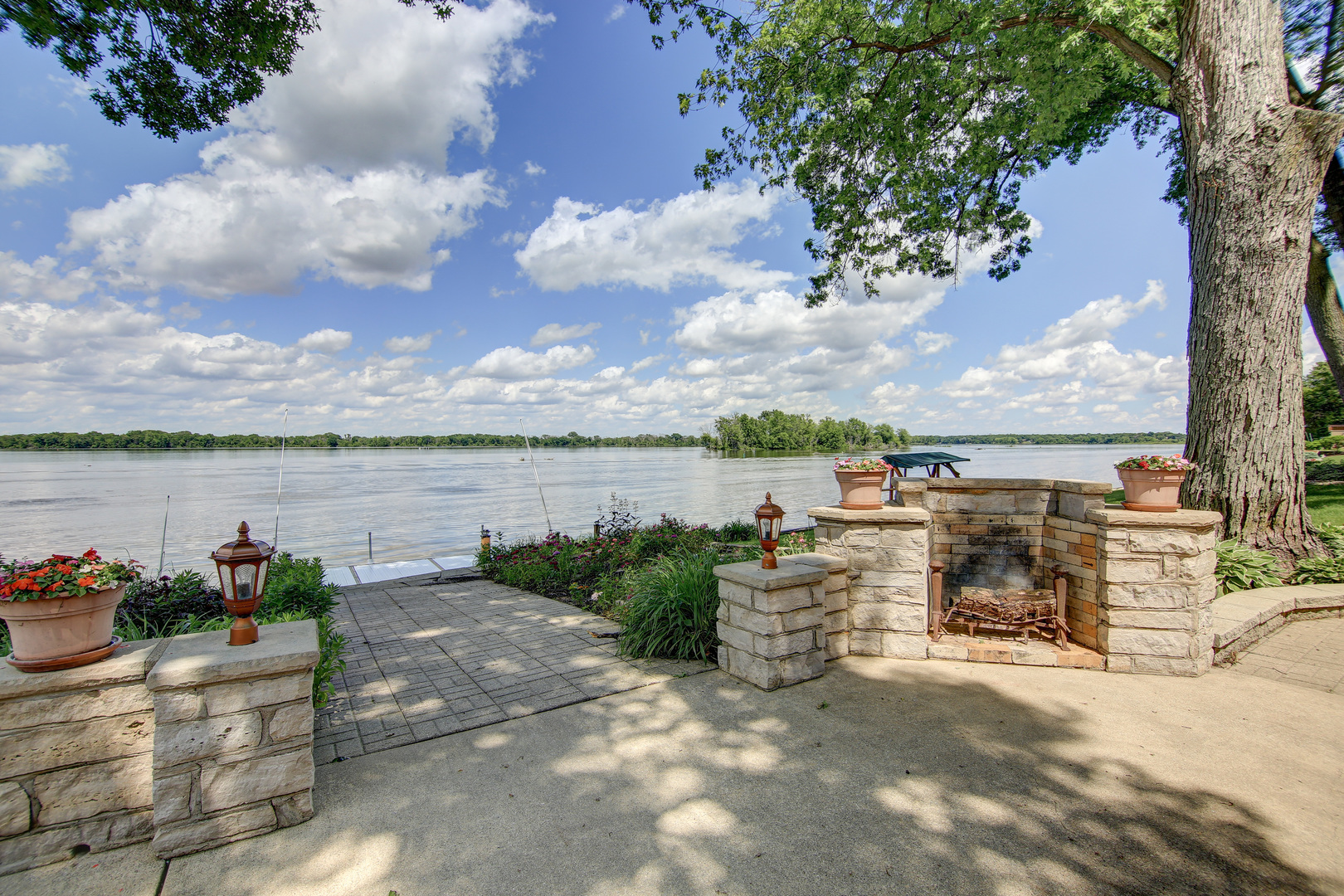 main property photo 16