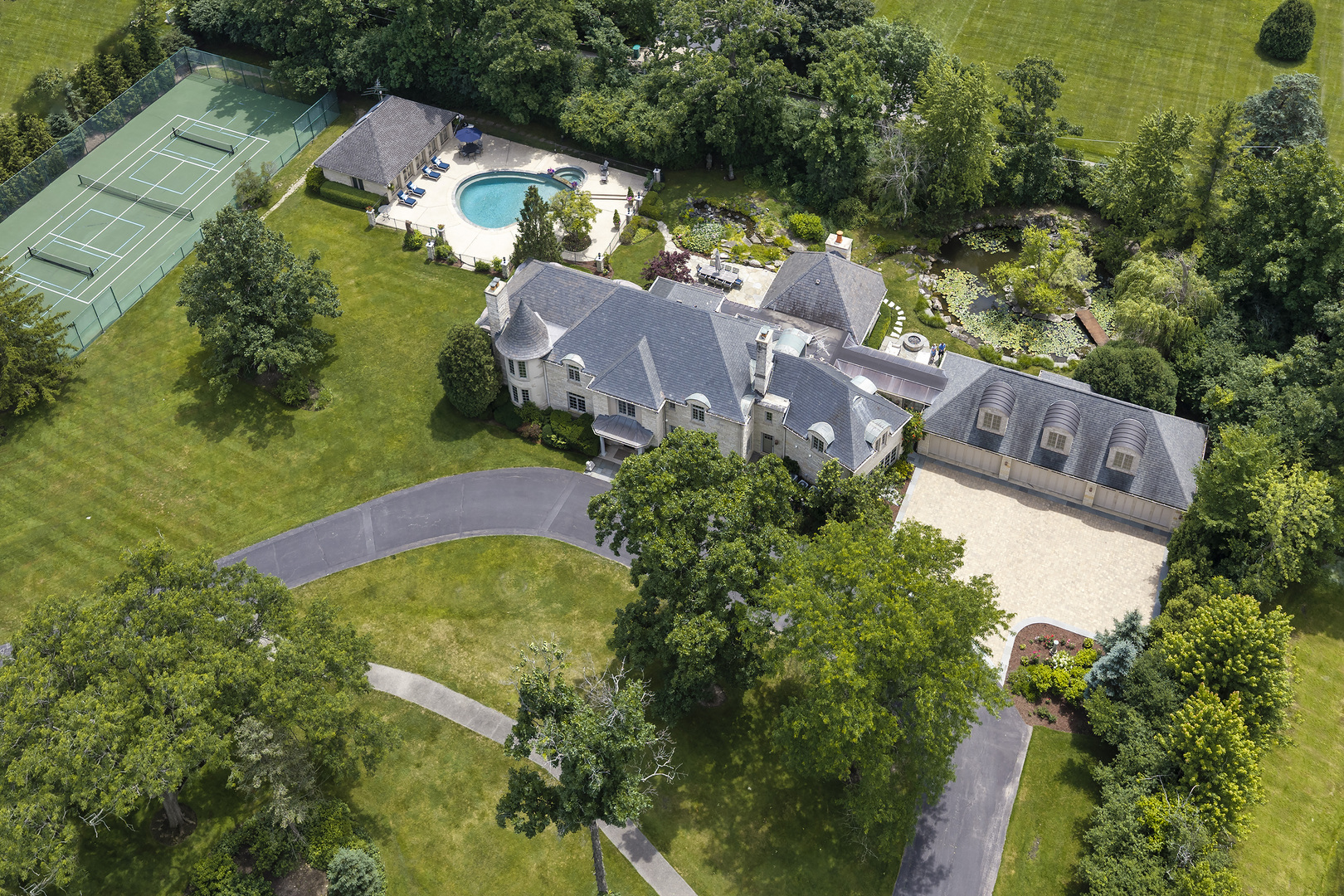 main property photo 3