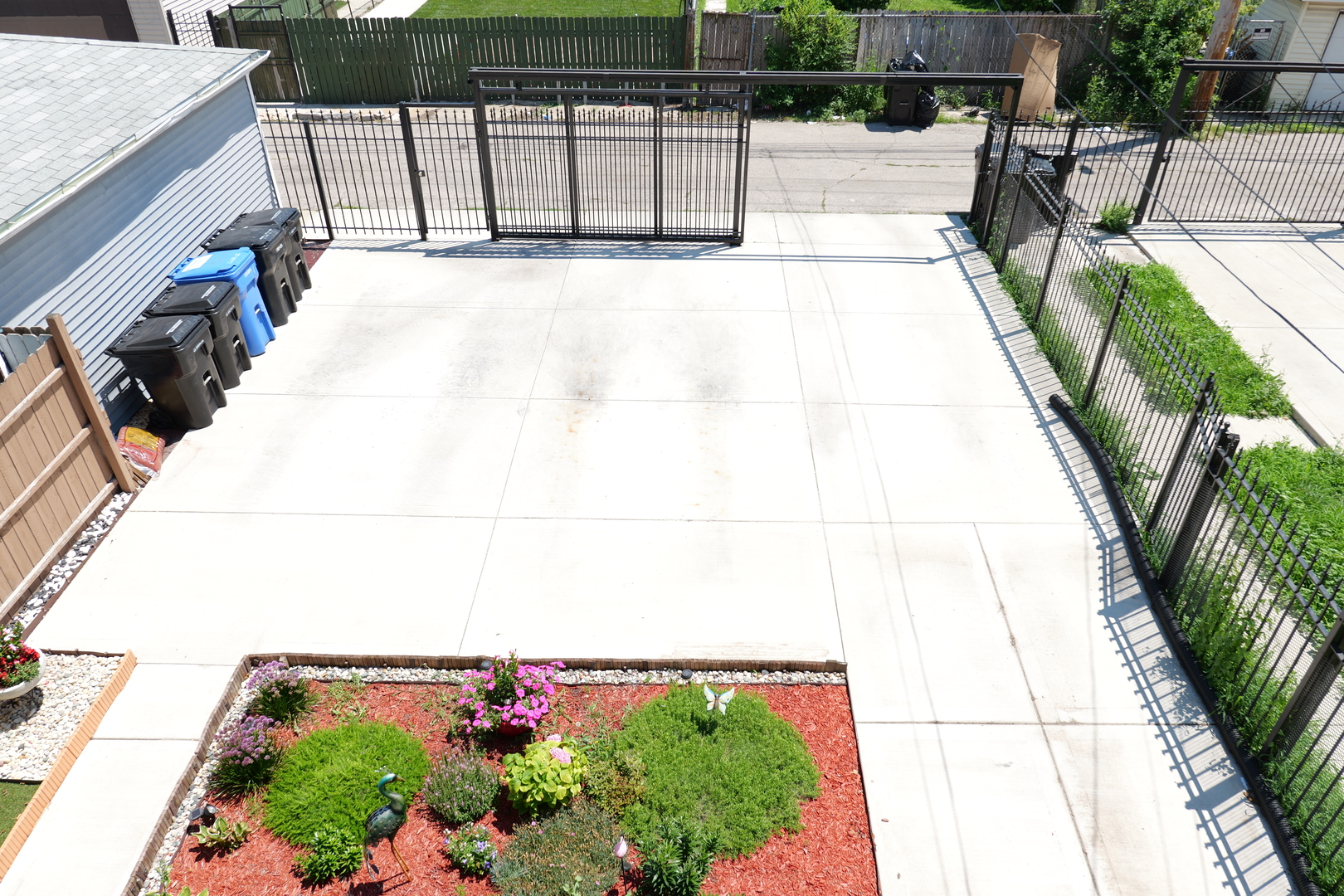 main property photo 6