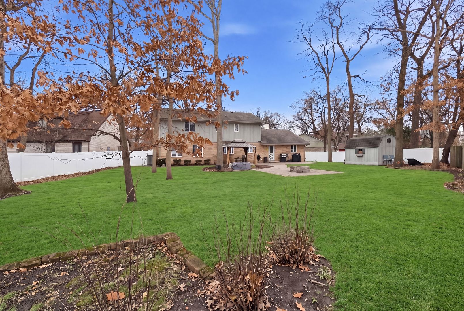 main property photo 35