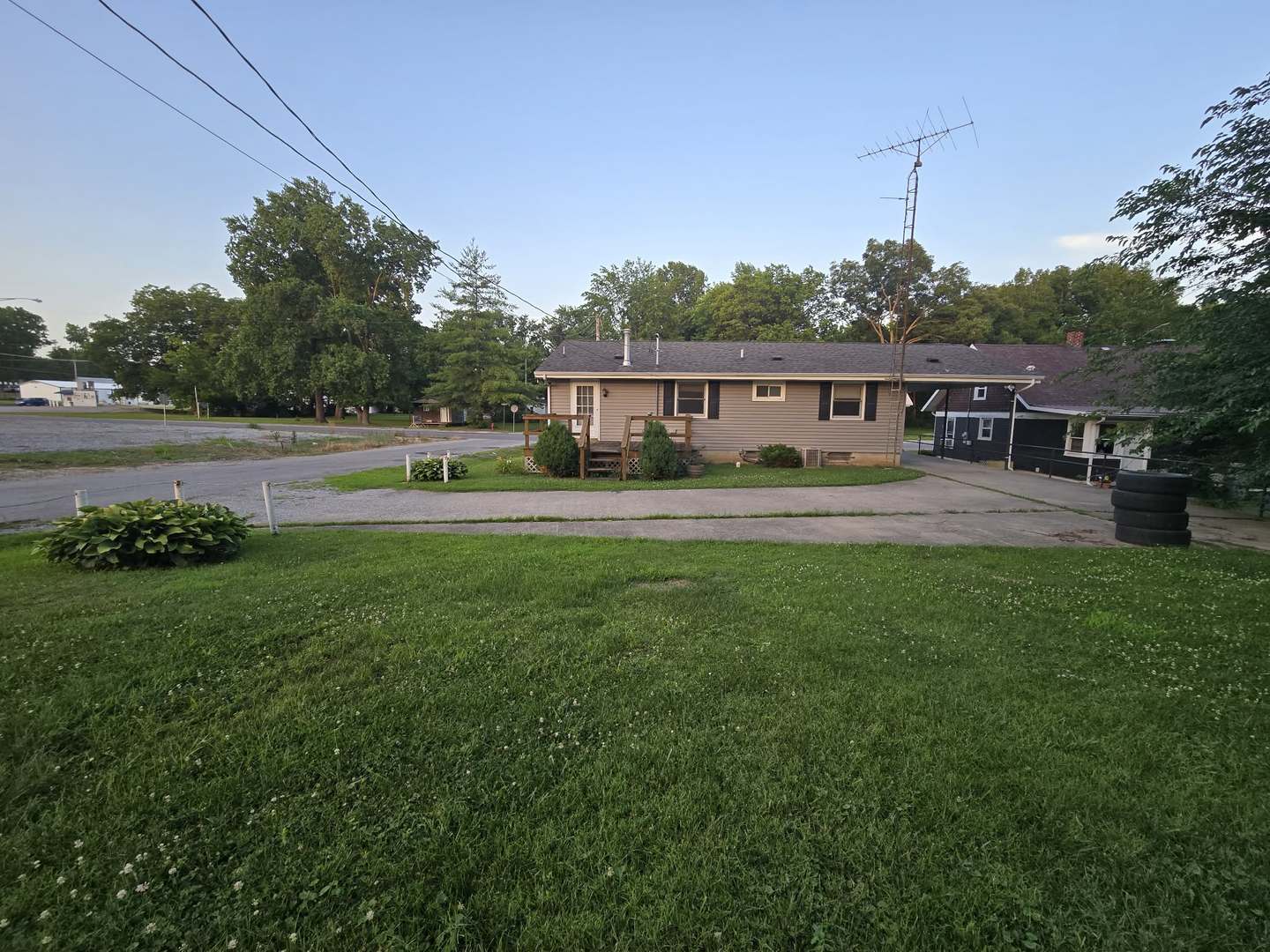 main property photo 7