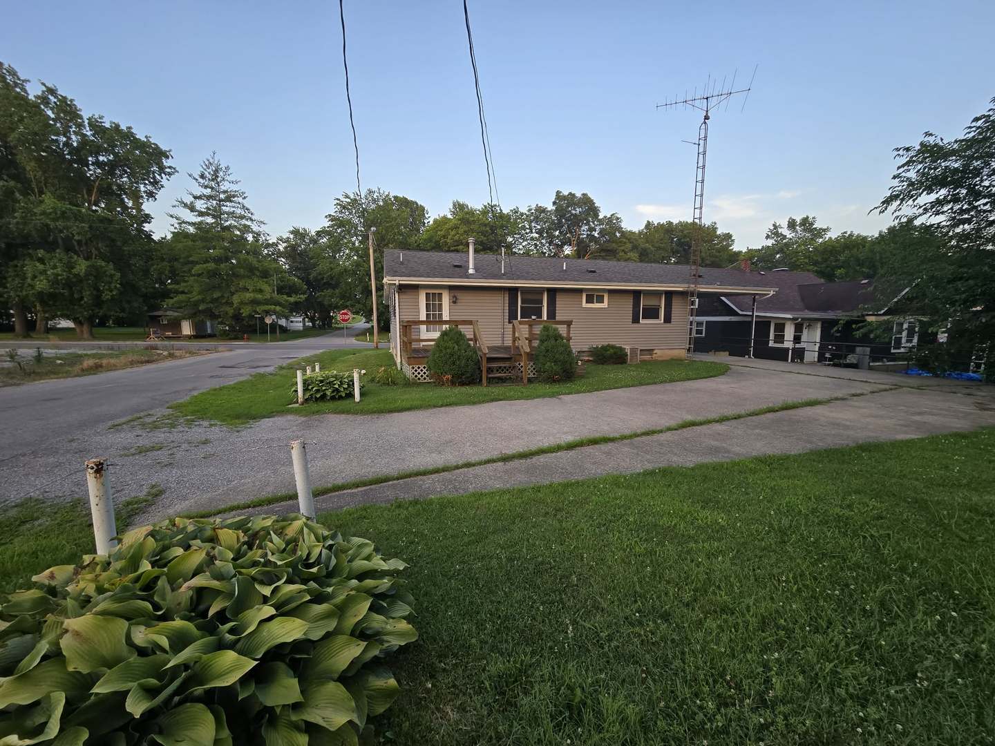 main property photo 8