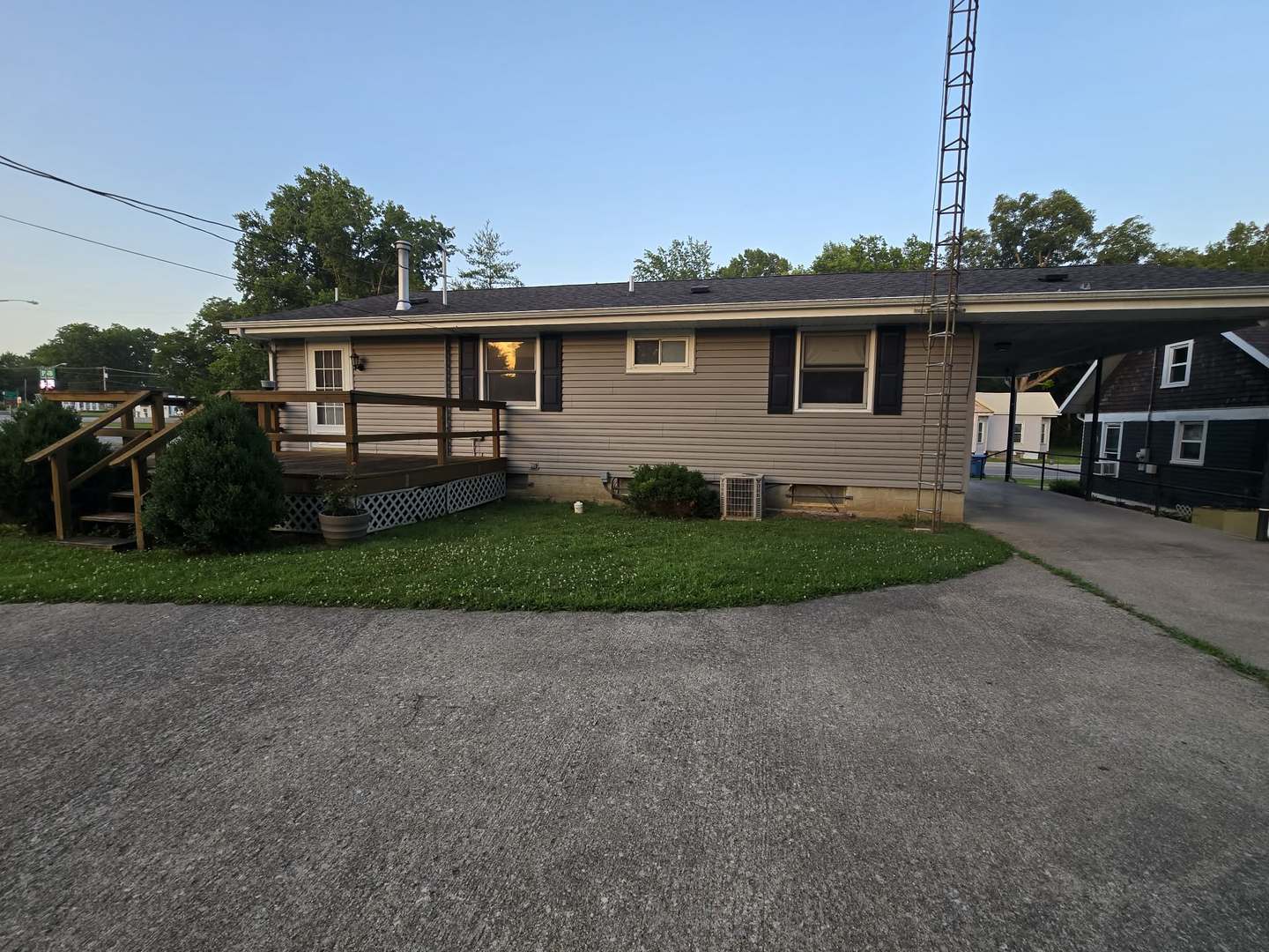 main property photo 9