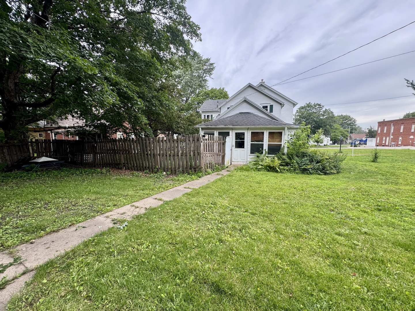 main property photo 30